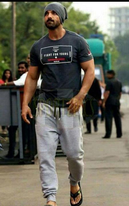 شلوار اسلش و نکاتی برای ست کردن آن شلوار اسلش و نکاتی برای ست کردن آن